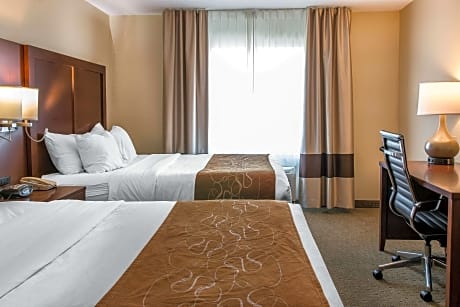 2 Queen Beds, Suite, Nonsmoking, Upgrade