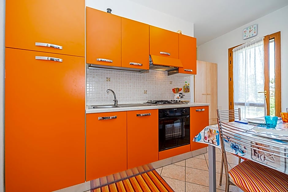 Apartment in villa 2 to 3 persons with large private garden