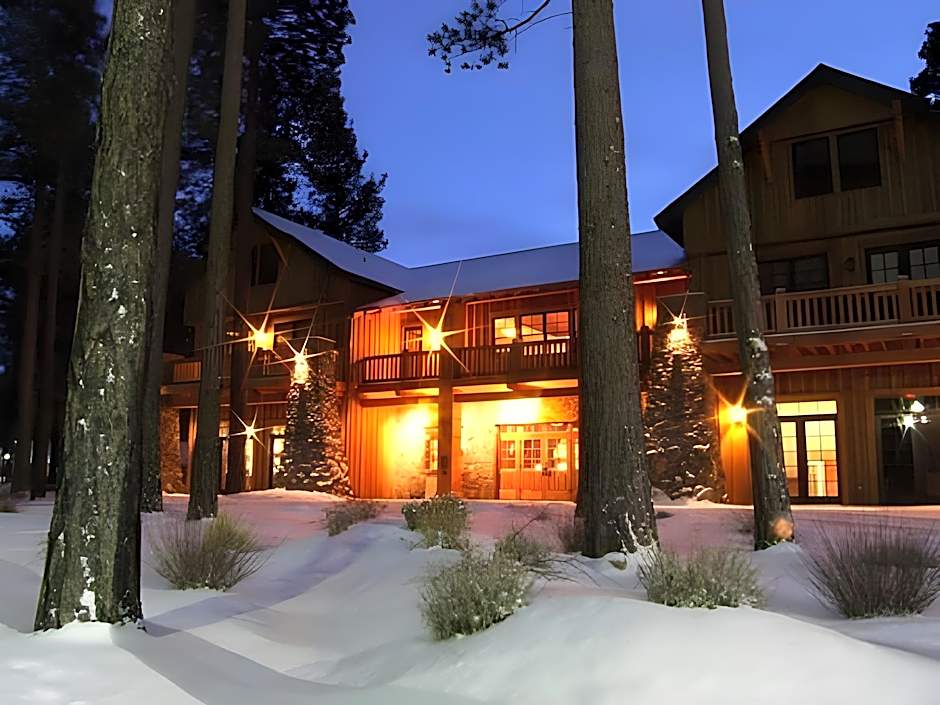 FivePine Lodge
