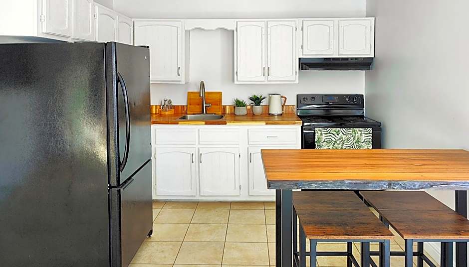 Fresh & Bright Private Suite