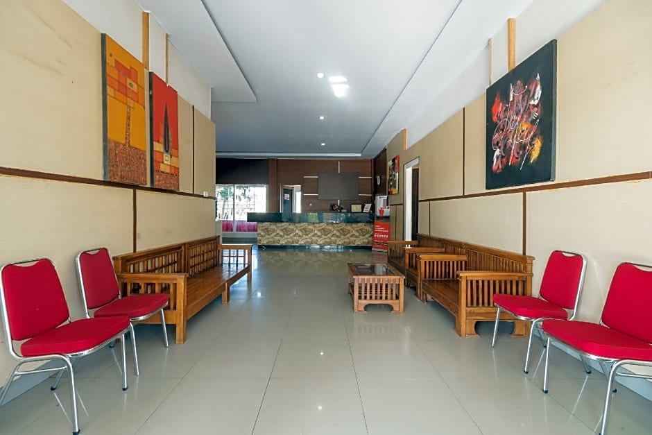 RedDoorz Syariah @ Hotel Putri Gading Bengkulu