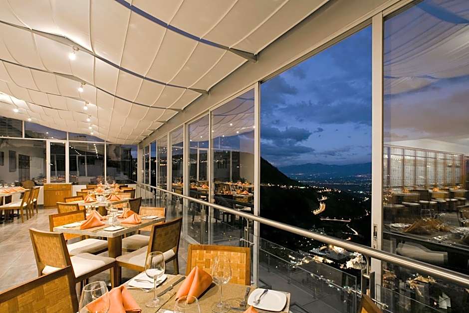 Hotel Stubel Suites & Cafe