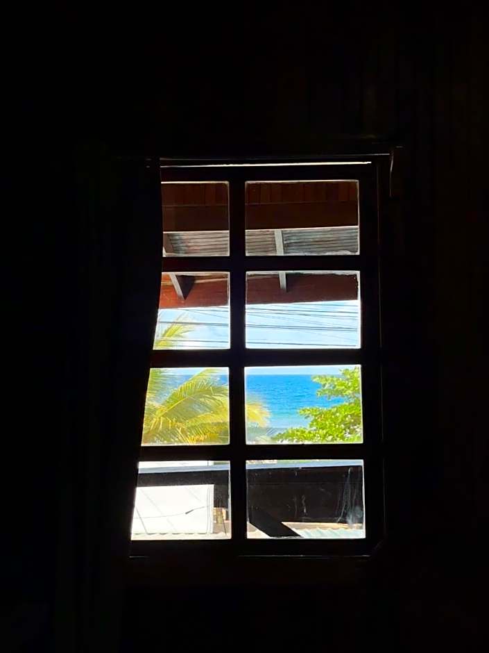 Hotel La Isla Inn