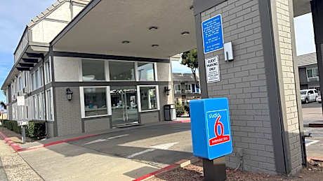 Studio 6 Corona, CA West