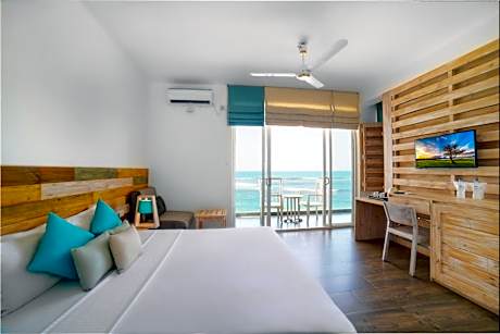 Premier Ocean Suite with 10% off on Food & Beverage