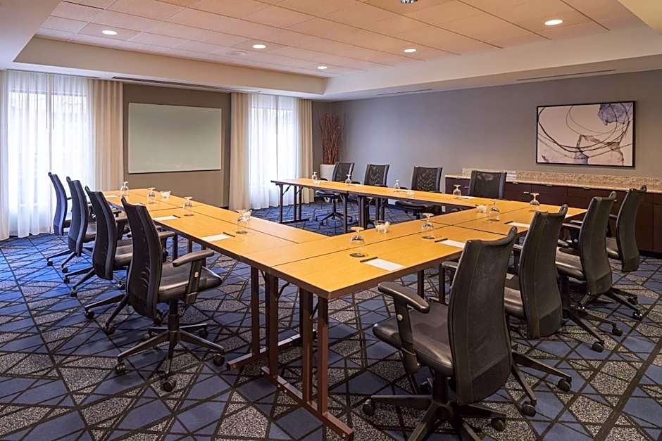 Courtyard by Marriott Glassboro Rowan University