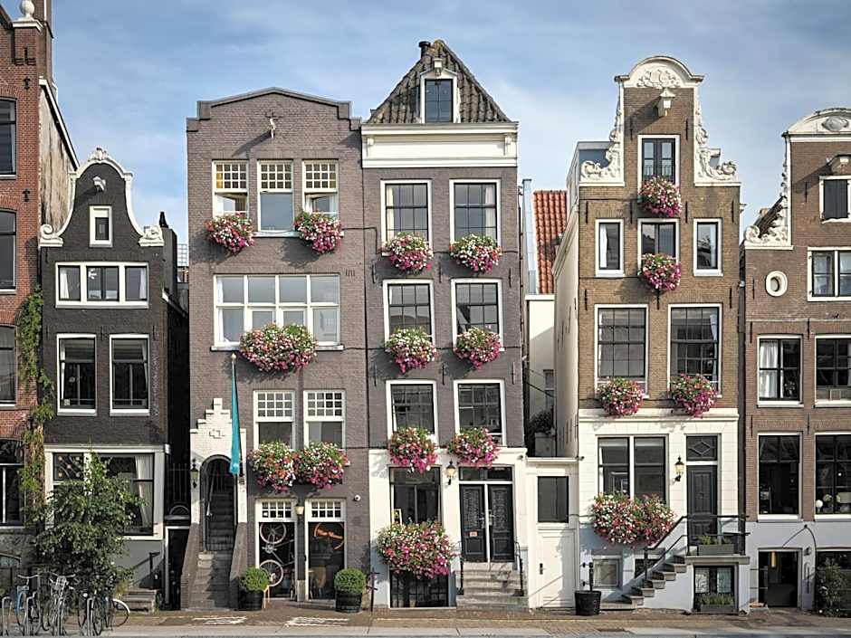 MAX BROWN HOTEL CANAL DISTRICT