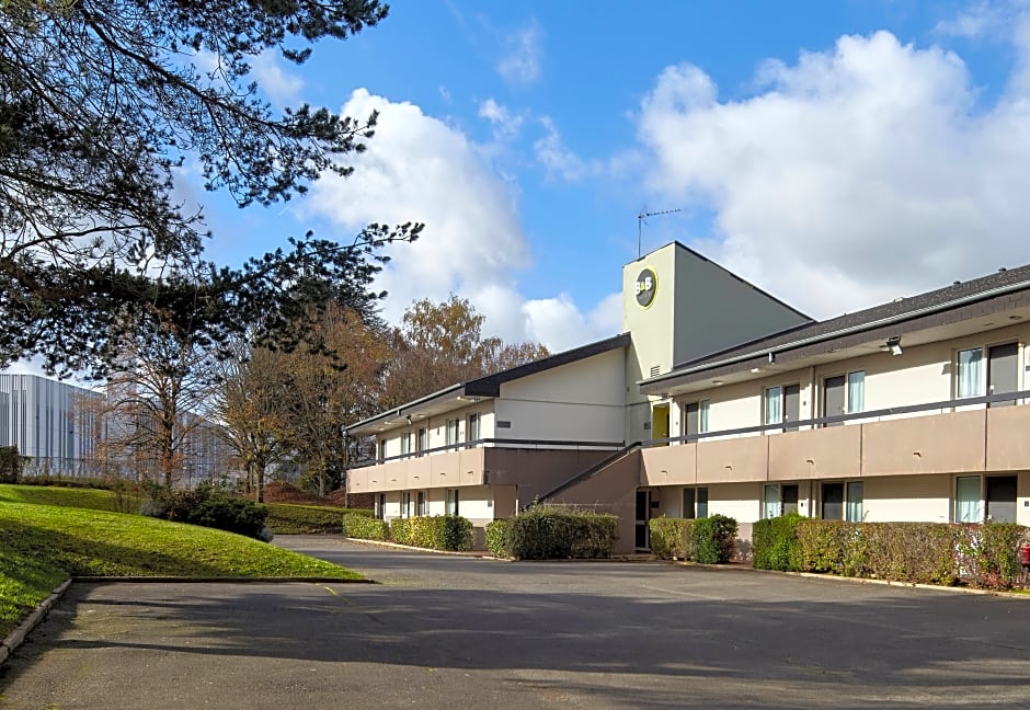 B&B HOTEL Saclay