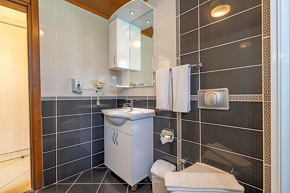 Gokcen Hotel & Apartments