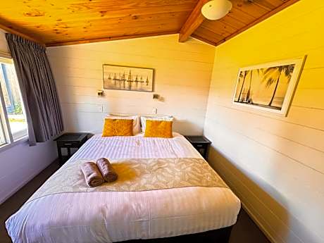 One-Bedroom Apartment with Garden View