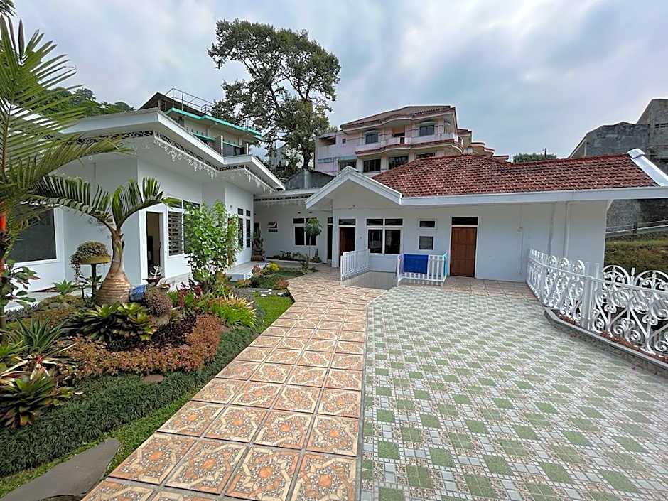 OYO LIFE 92844 Penginapan Cibodas