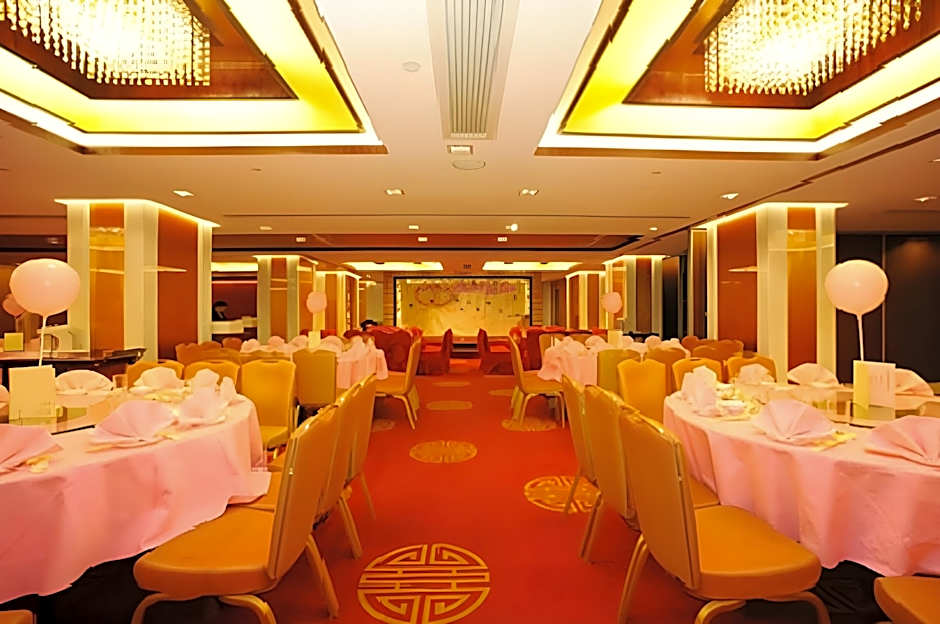Emperor Hotel