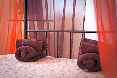 Apartment with Garden View