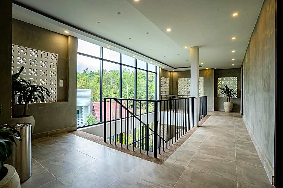 Rainforest Hotel by NSUN