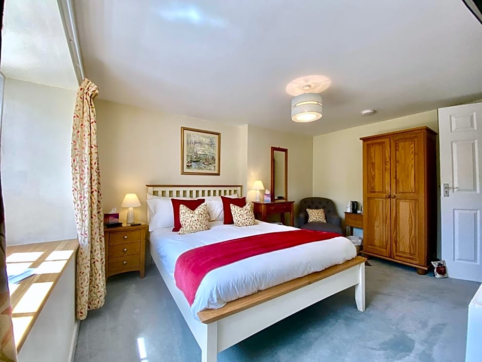 Lynwood House Bed and Breakfast