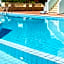 W Suites by Estia ex Camelot