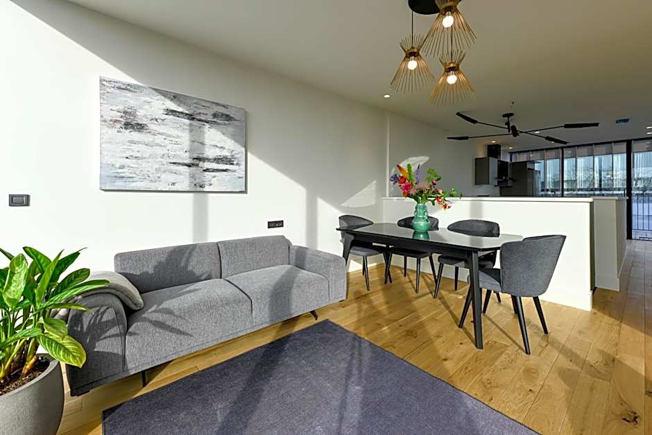 12A, Luxury & Unique, Cinema, Terrace, Stunning View, Central Location!