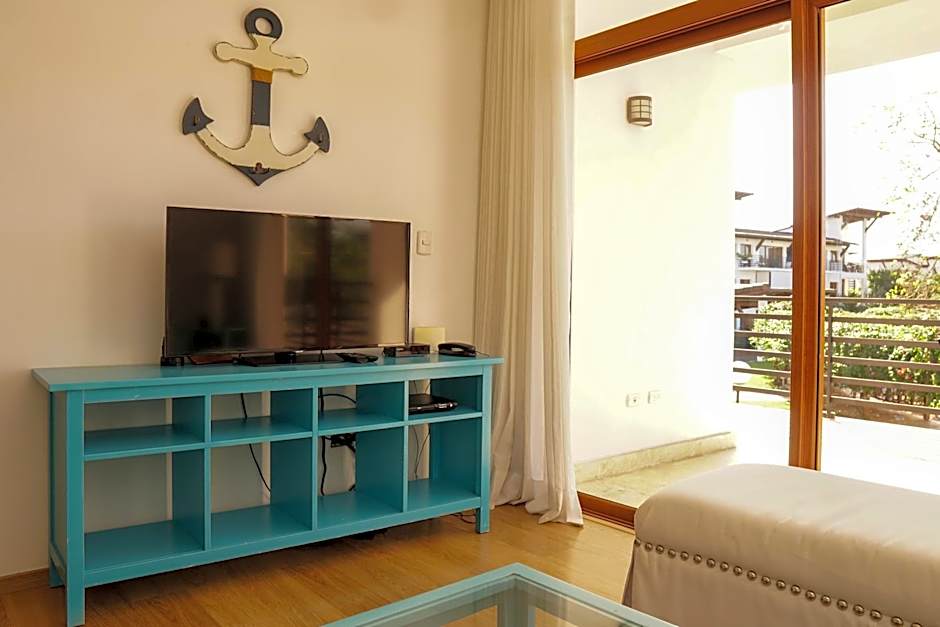 Sybaris Suites & Residences