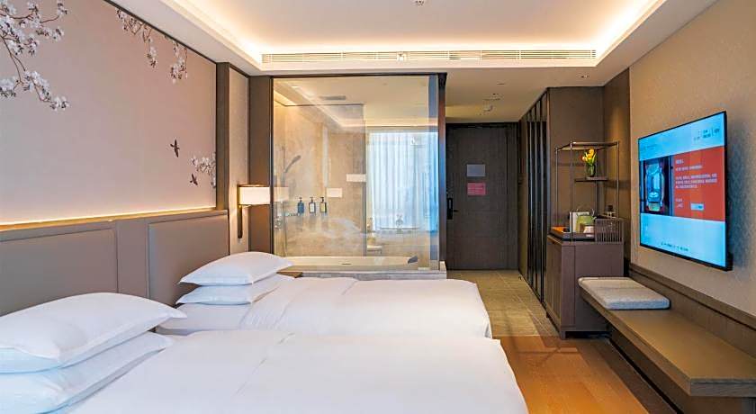 Yuexiu Hotel Guangzhou, Curio Collection by Hilton