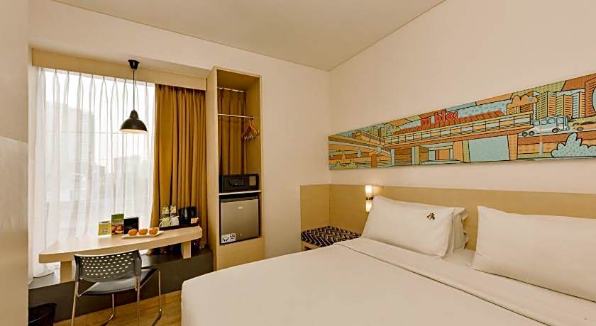 MaxOne Hotels Premier Melawai