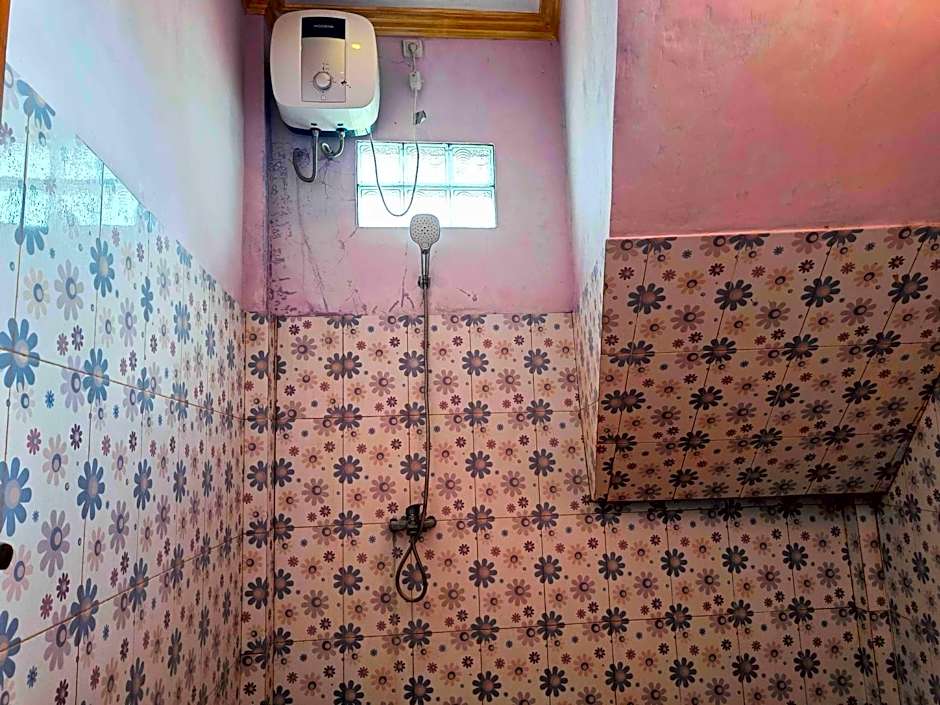 Jogo Segoro Homestay Mitra RedDoorz near Pantai Sundak Gunungkidul