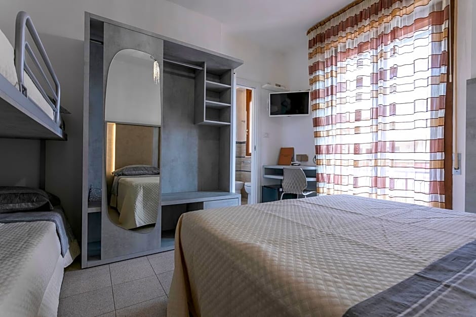 Hotel Deborah