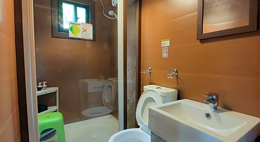 Ferellee Beachfront Inn