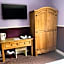 Tontine Hotel & Bar