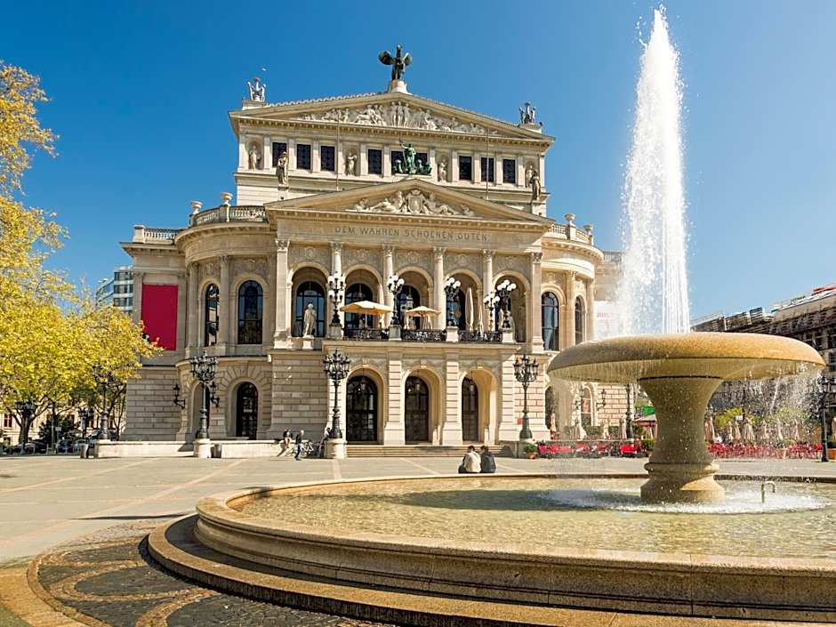 Grand Hotel Downtown