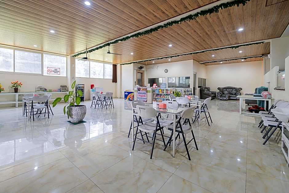 RedDoorz Plus @ Grace Residence Surabaya