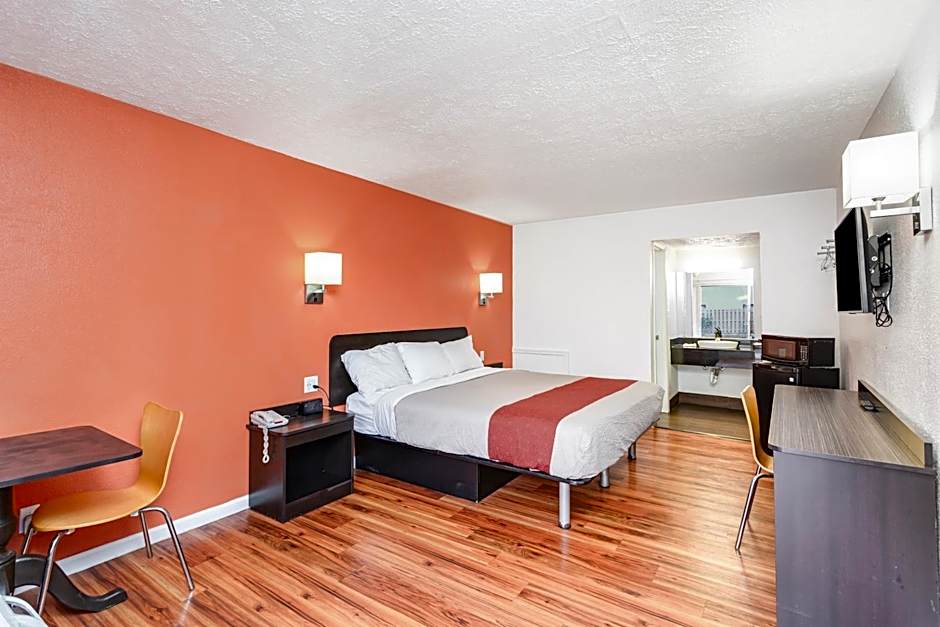 Relax Inn by OYO Columbus OH I 70