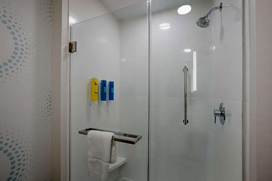 Tru By Hilton Traverse City