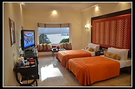 Deluxe Twin Room with Valley View ( Enjoy 15% Discount F&B,SPA & Laundry till 30th Sept)