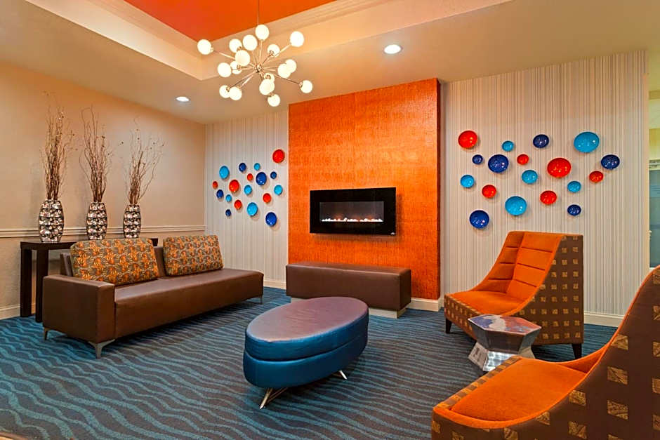 Holiday Inn Express & Suites Lakeland North - I-4 By IHG