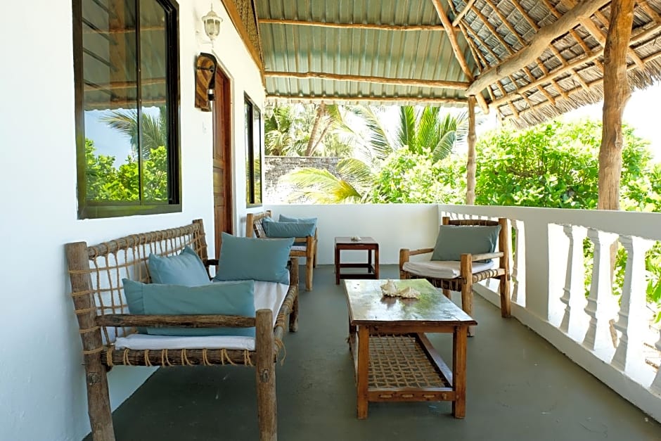 Makuti Beach Bungalows