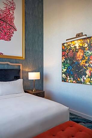 1 Bedroom Conference room Suite, 1 King, City view, Balcony