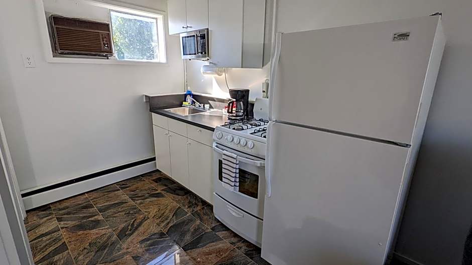 Deerview Lodge & Cabins - Princeton BC