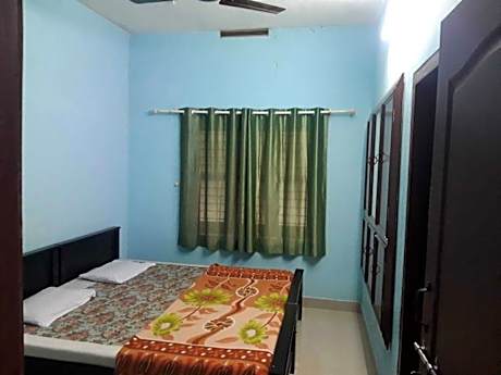 Flagship 701111 Green Home Holidayinn