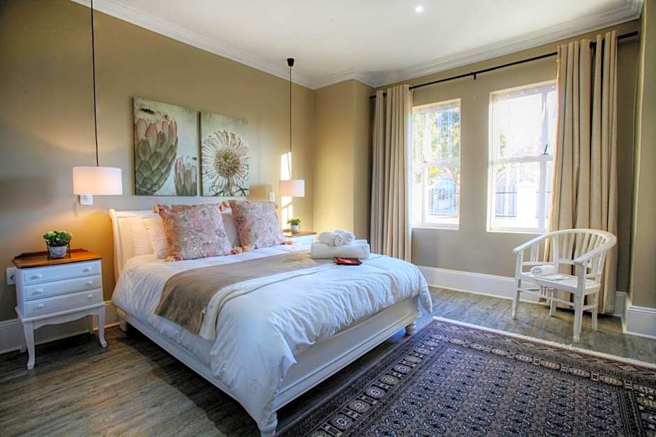 23 On Glen Guest House