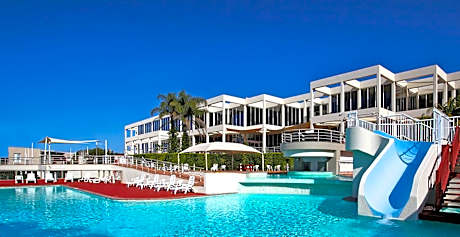 Absolute Beachfront Opal Cove Resort