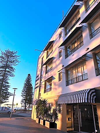 Manly Paradise Motel and Apartments