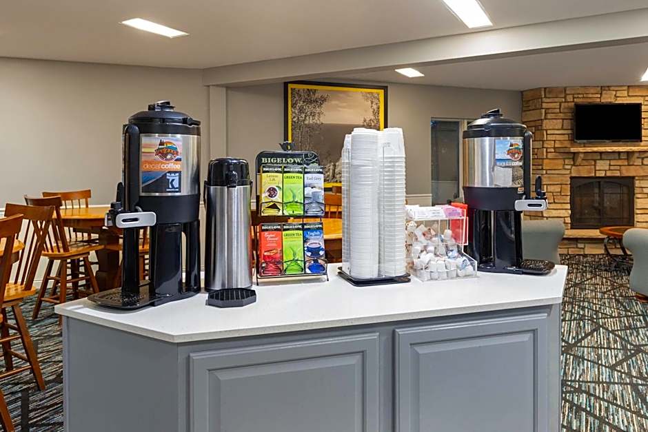 Super 8 by Wyndham Traverse City