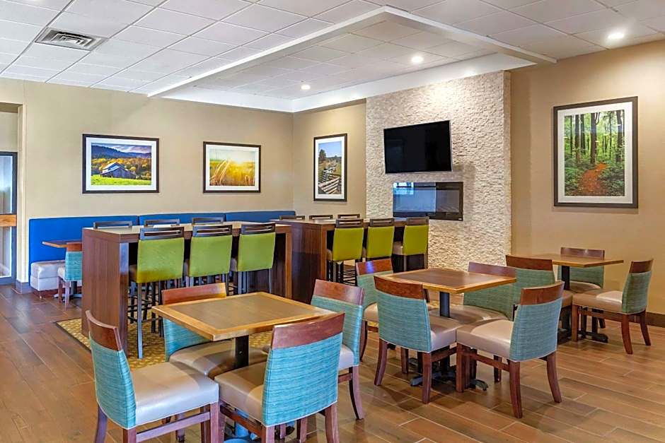 Comfort Inn & Suites