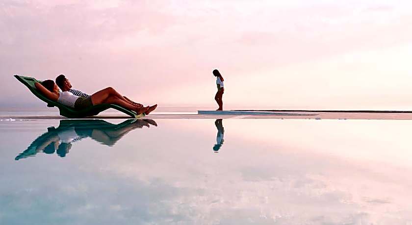 Alexandra Elegance Bridging Generations