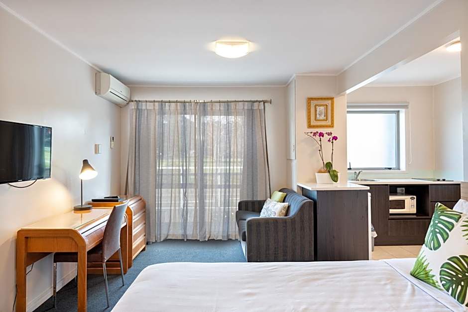 Best Western Newmarket Inn & Suites