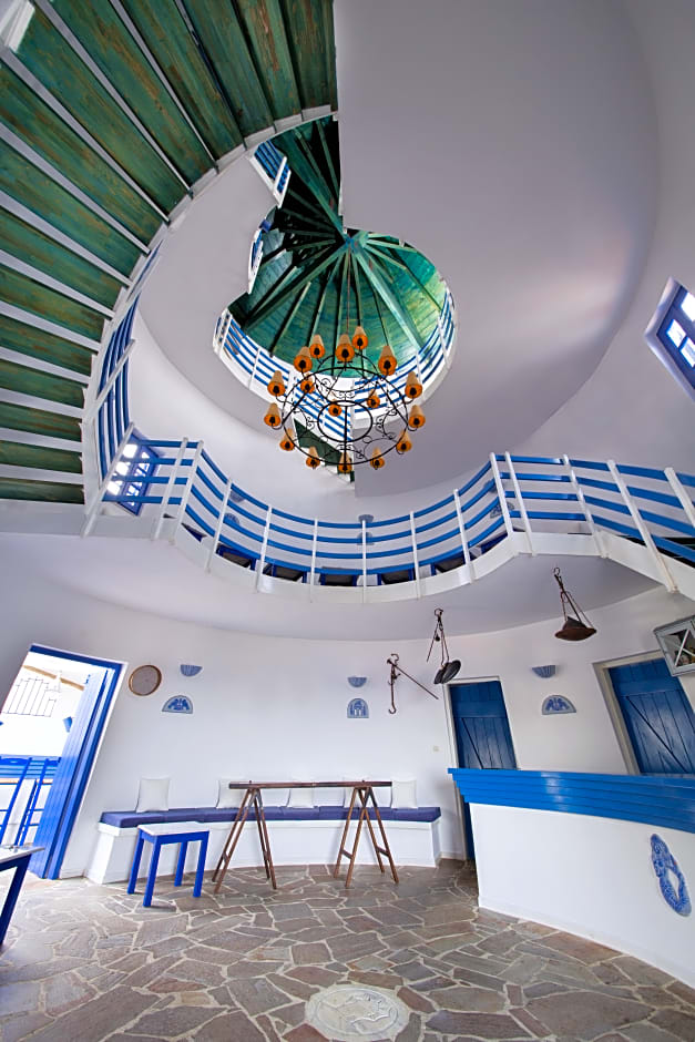 Kerame Hotel & Studios