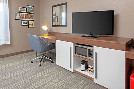 King Room W/ Microwave/Fridge