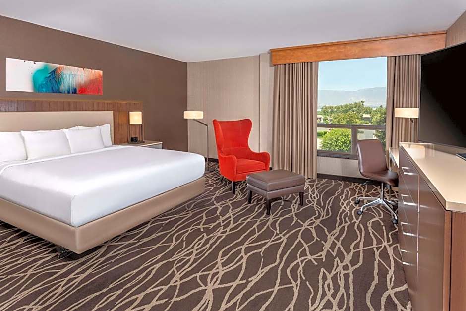 DoubleTree by Hilton San Bernardino