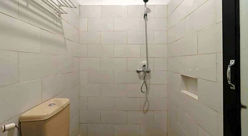 RedDoorz @ Jotel Guest House Medan