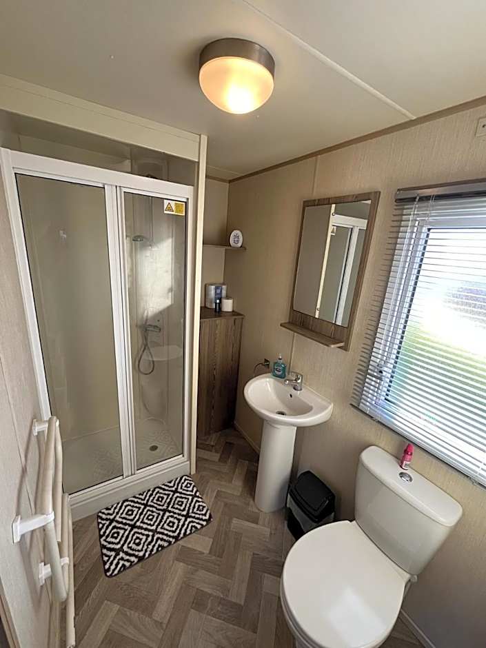 Golden Sands Mablethorpe 8 Birth Caravan